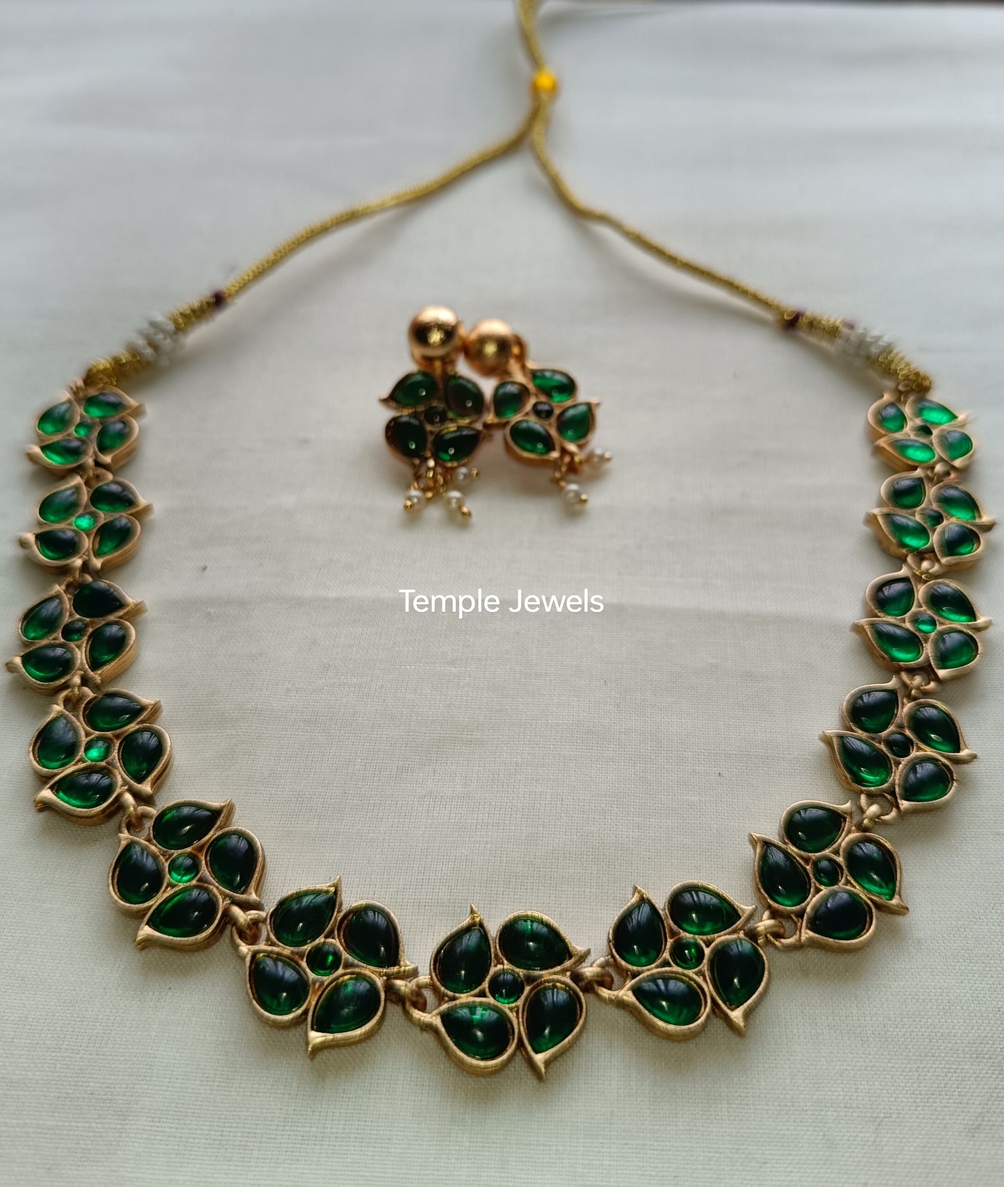 Choker 2 in 1 double sided Ruby & Green stone - NEC2409020