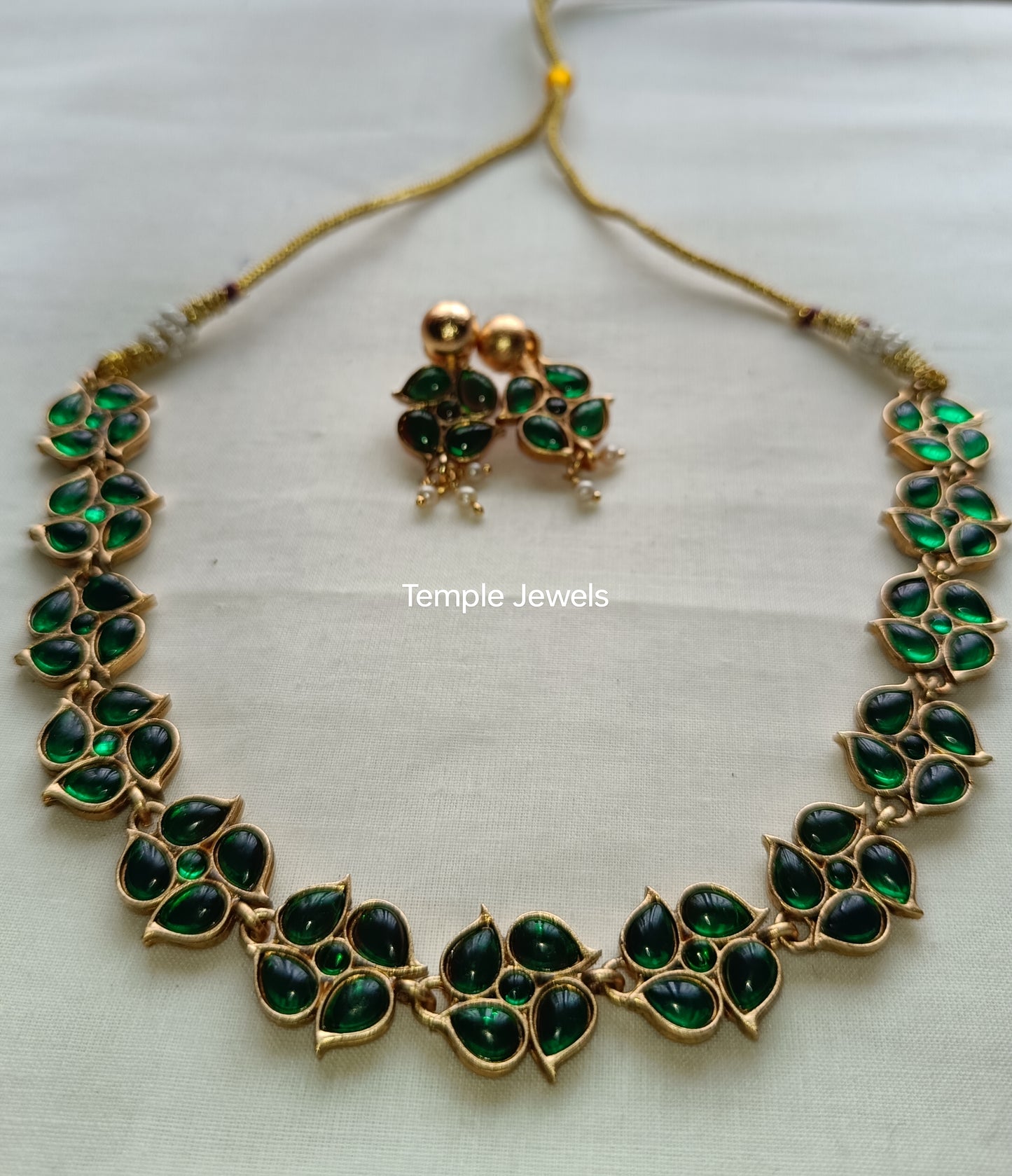 Choker 2 in 1 double sided Ruby & Green stone - NEC2409020